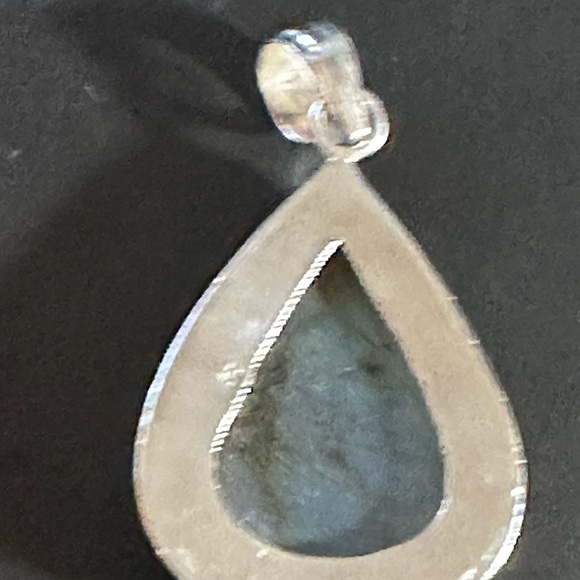 924 Laborite Crystals - Picture 6 of 7